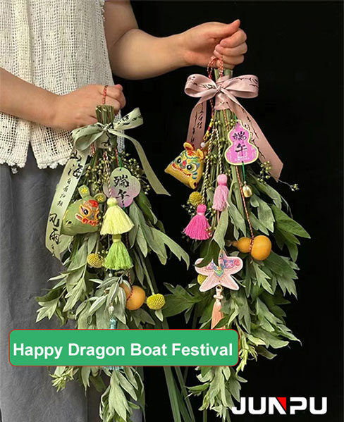 the-Dragon-Boat-ZHU.jpg